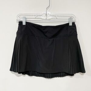 Lululemon Black Pleated Skirt Size 4